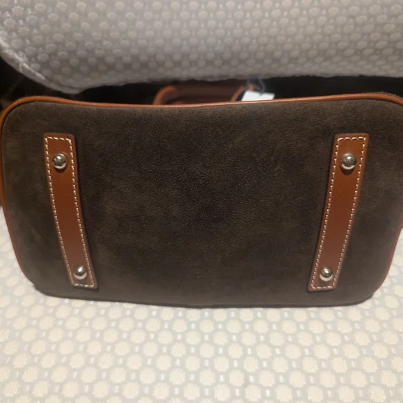 Dooney & Bourke - Picture 4 of 7